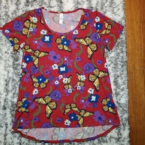 Lularoe Butterfly Tshirt in Red ♥️